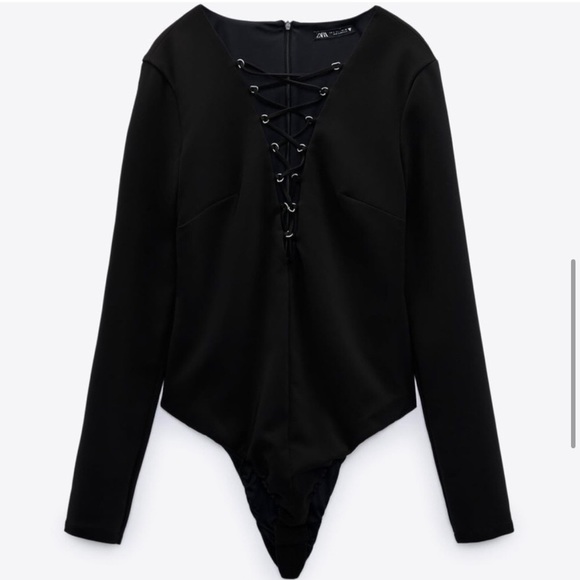 Blogger’s Favorite 🤩 Zara Black Lace-Up Front Eyelet Bodysuit - Picture 4 of 10